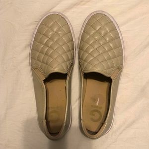 Guess Slip-On Casual Sneakers size 9.5